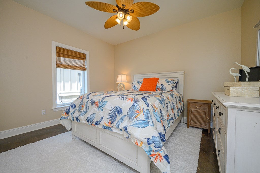 Rockport, Texas, 78382, United States, 5 Bedrooms Bedrooms, ,4 BathroomsBathrooms,Residential,Active,1723082