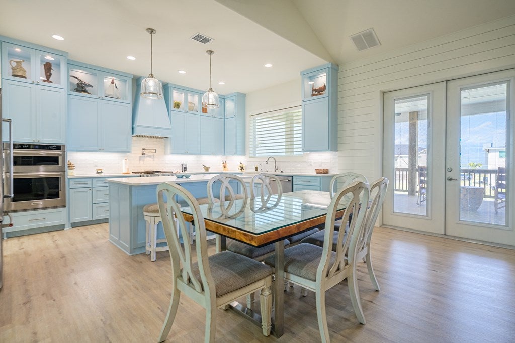 Rockport, Texas, 78382, United States, ,4 BathroomsBathrooms,Residential,Active,1823941