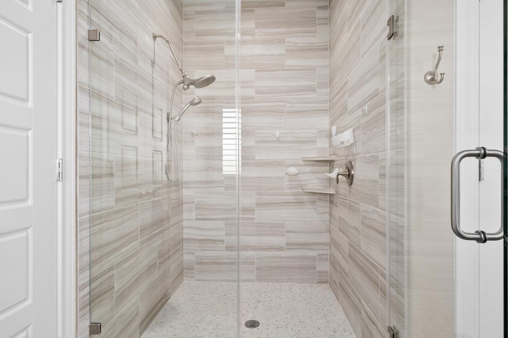 Rockport, Texas, 78382, United States, 5 Bedrooms Bedrooms, ,5 BathroomsBathrooms,Residential,Active,2008732