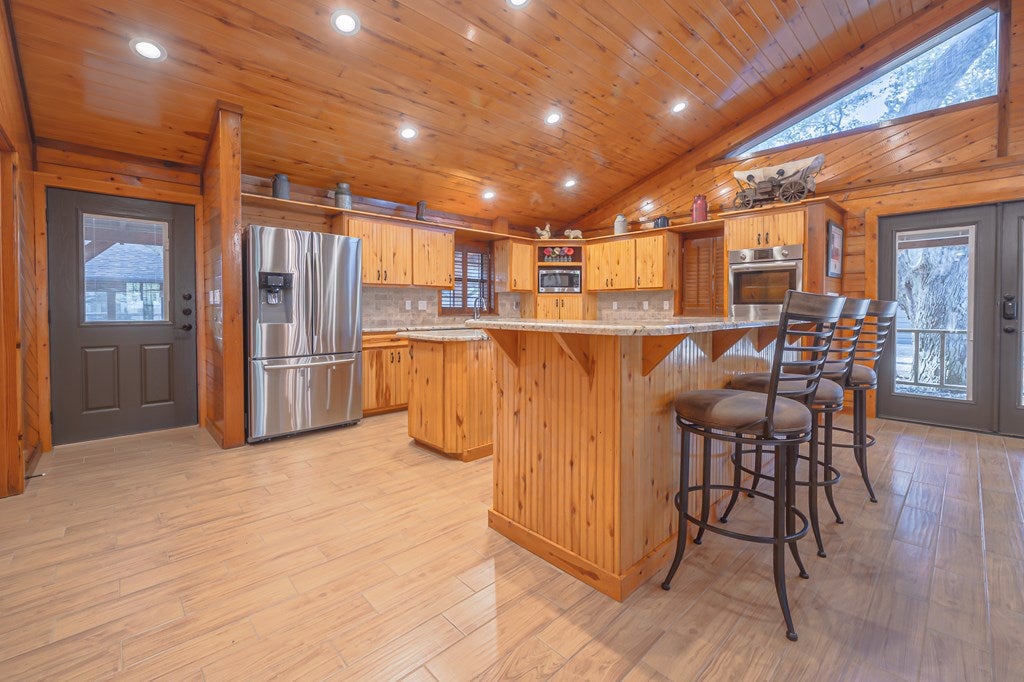 Rockport, Texas, 78382, United States, 3 Bedrooms Bedrooms, ,4 BathroomsBathrooms,Residential,Active,1929924
