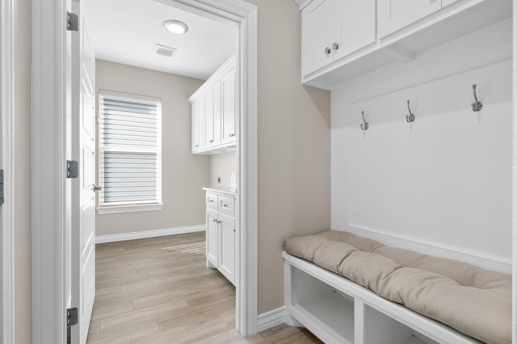 Rockport, Texas, 78382, United States, 5 Bedrooms Bedrooms, ,5 BathroomsBathrooms,Residential,Active,2008732