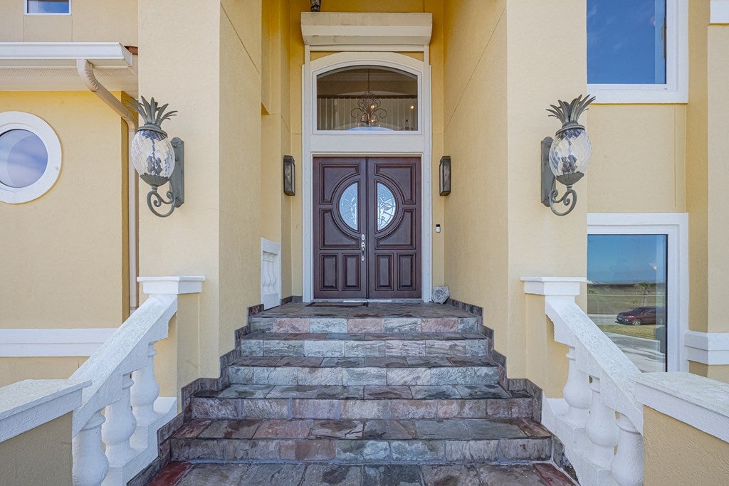 Rockport, Texas, 78382, United States, 5 Bedrooms Bedrooms, ,4 BathroomsBathrooms,Residential,Active,1723082