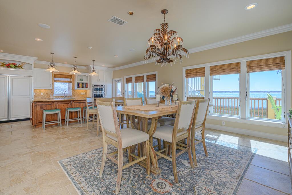 Rockport, Texas, 78382, United States, 5 Bedrooms Bedrooms, ,4 BathroomsBathrooms,Residential,Active,1723082