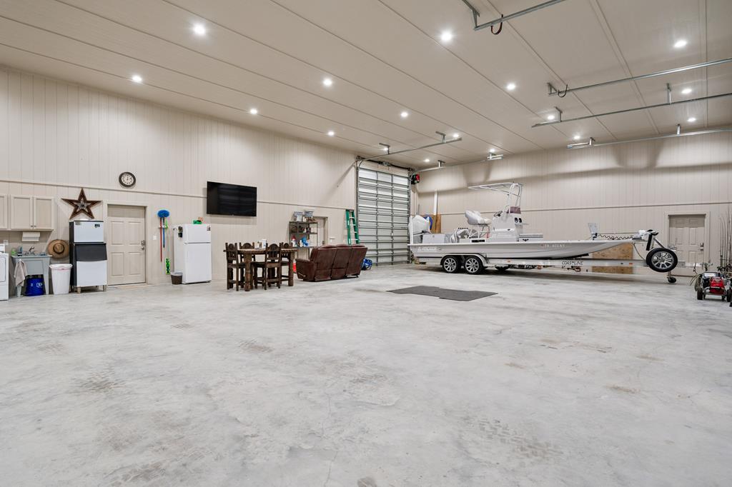 Rockport, Texas, 78382, United States, 5 Bedrooms Bedrooms, ,5 BathroomsBathrooms,Residential,Active,2008732