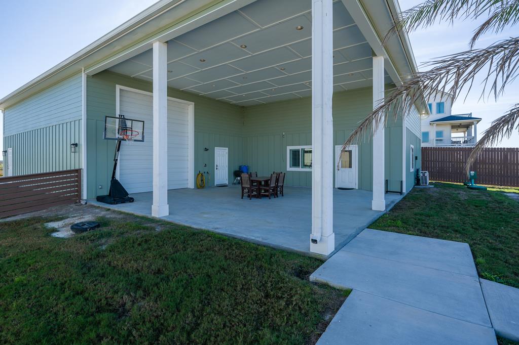 Rockport, Texas, 78382, United States, 5 Bedrooms Bedrooms, ,5 BathroomsBathrooms,Residential,Active,2008732