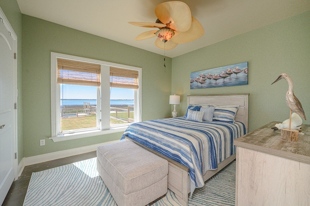 Rockport, Texas, 78382, United States, 5 Bedrooms Bedrooms, ,4 BathroomsBathrooms,Residential,Active,1723082