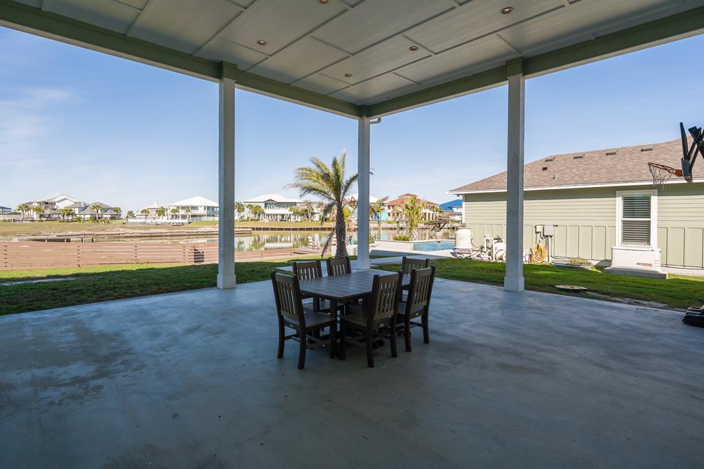 Rockport, Texas, 78382, United States, 5 Bedrooms Bedrooms, ,5 BathroomsBathrooms,Residential,Active,2008732