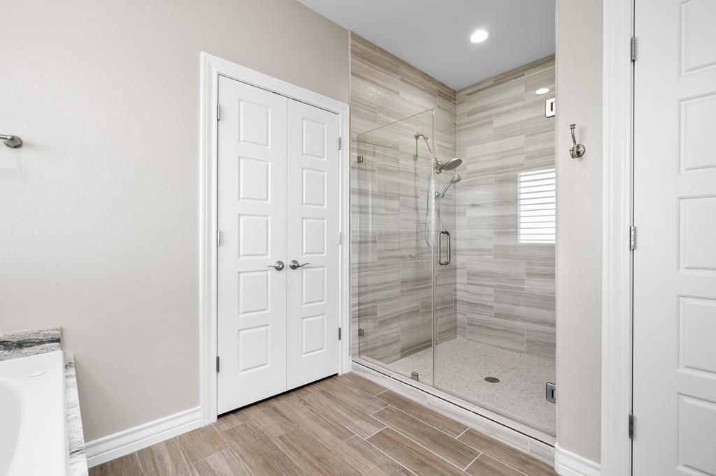 Rockport, Texas, 78382, United States, 5 Bedrooms Bedrooms, ,5 BathroomsBathrooms,Residential,Active,2008732