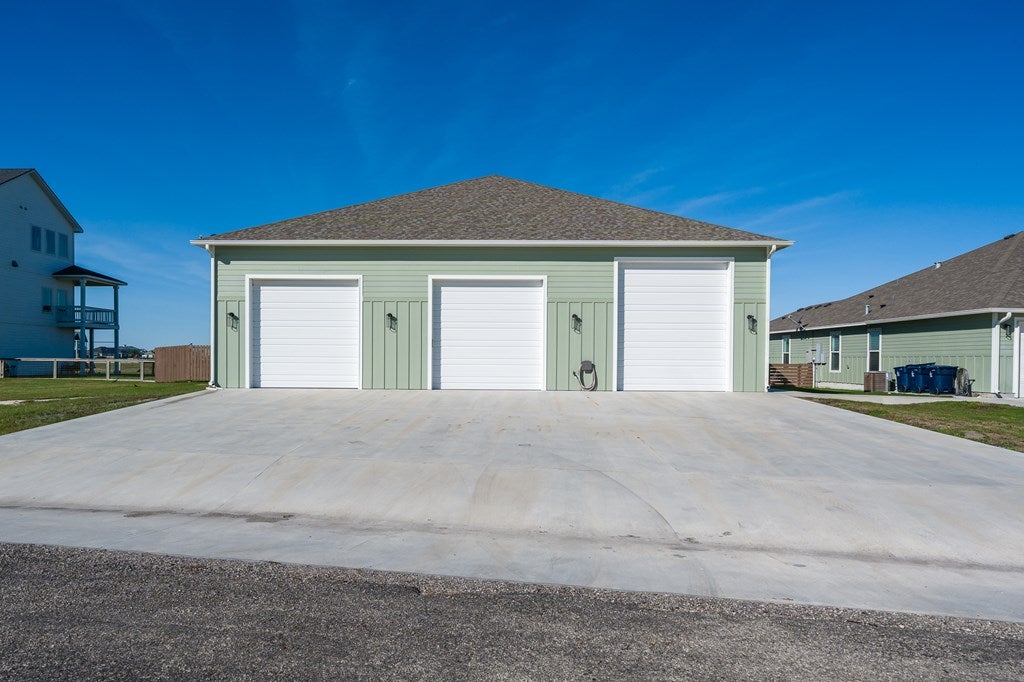 Rockport, Texas, 78382, United States, 5 Bedrooms Bedrooms, ,5 BathroomsBathrooms,Residential,Active,2008732