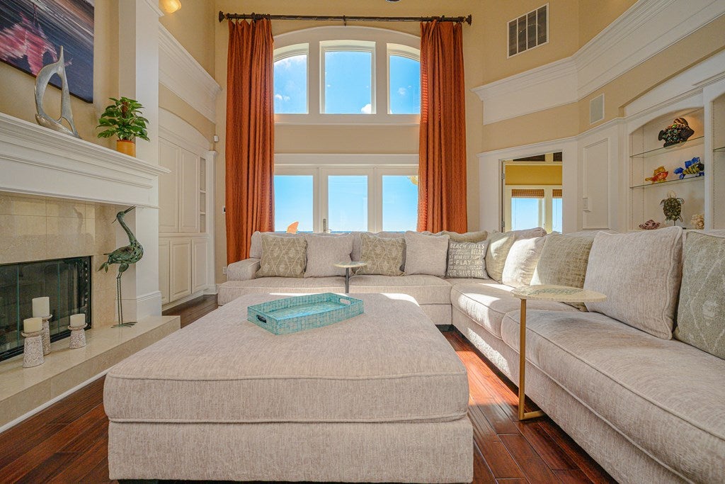 Rockport, Texas, 78382, United States, 5 Bedrooms Bedrooms, ,4 BathroomsBathrooms,Residential,Active,1723082