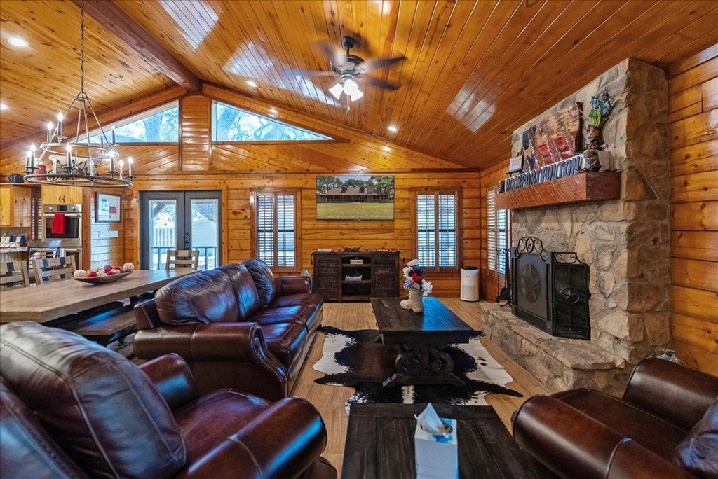 Rockport, Texas, 78382, United States, 3 Bedrooms Bedrooms, ,4 BathroomsBathrooms,Residential,Active,1929924