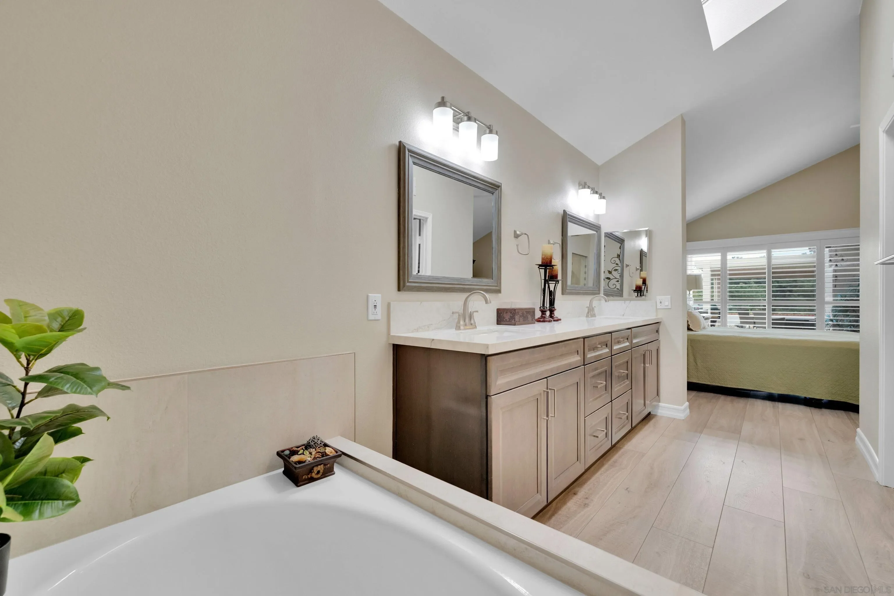 San Diego, California, 92128, United States, 3 Bedrooms Bedrooms, ,2 BathroomsBathrooms,Residential,Active,1936620