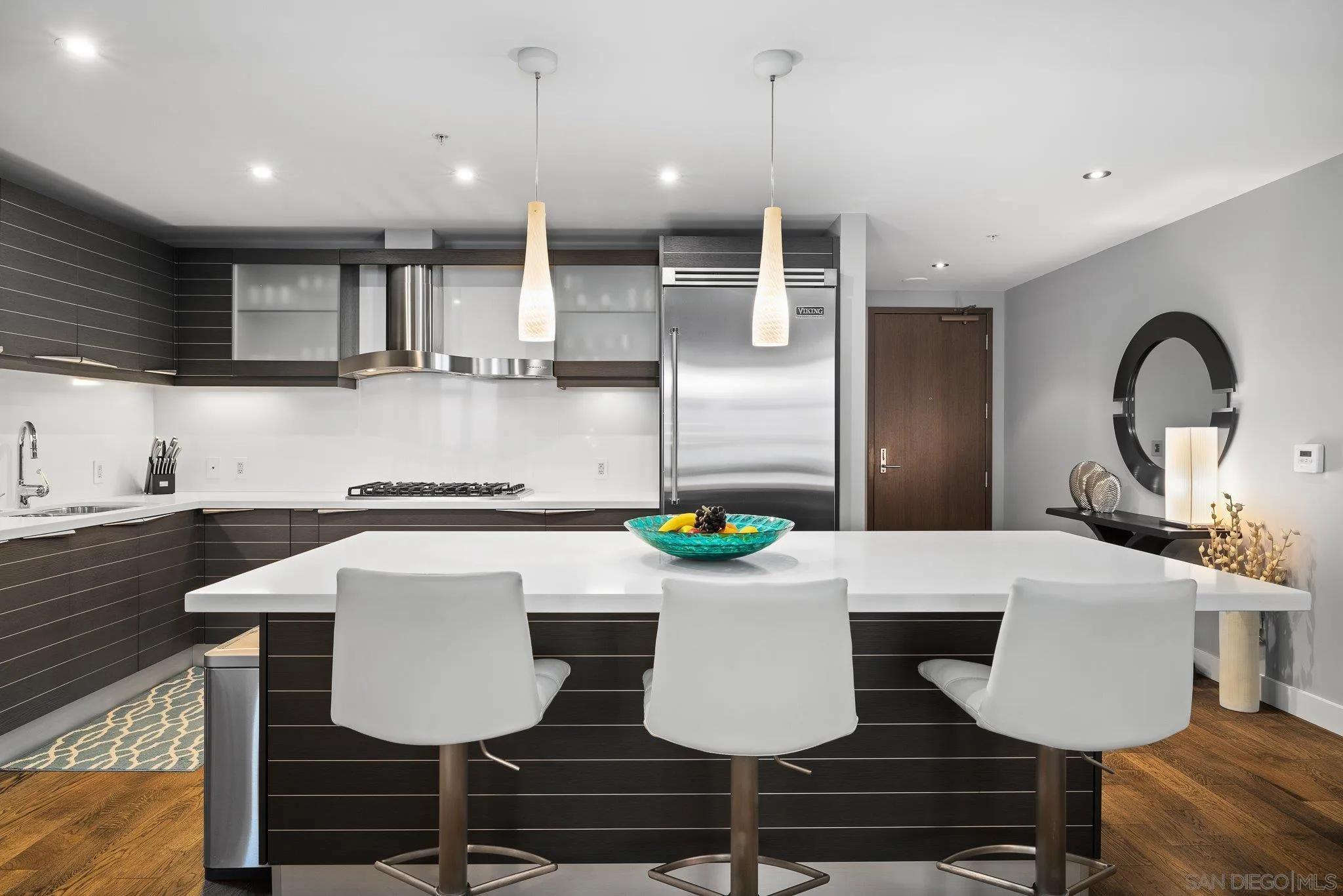 San Diego, California, 92101, United States, 2 Bedrooms Bedrooms, ,3 BathroomsBathrooms,Residential,Active,2032885