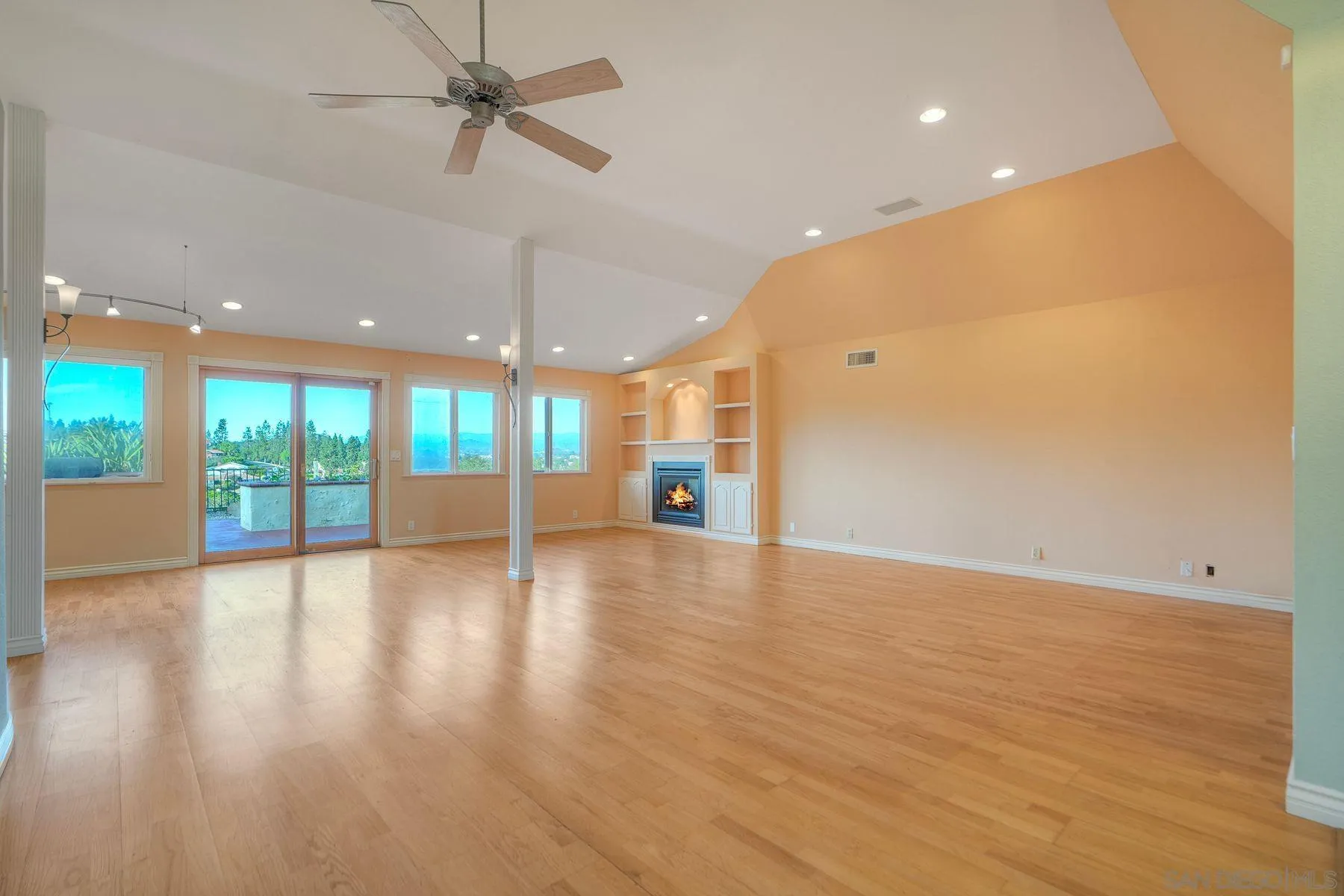 San Diego, California, 92128, United States, 3 Bedrooms Bedrooms, ,3 BathroomsBathrooms,Residential,Active,1990587