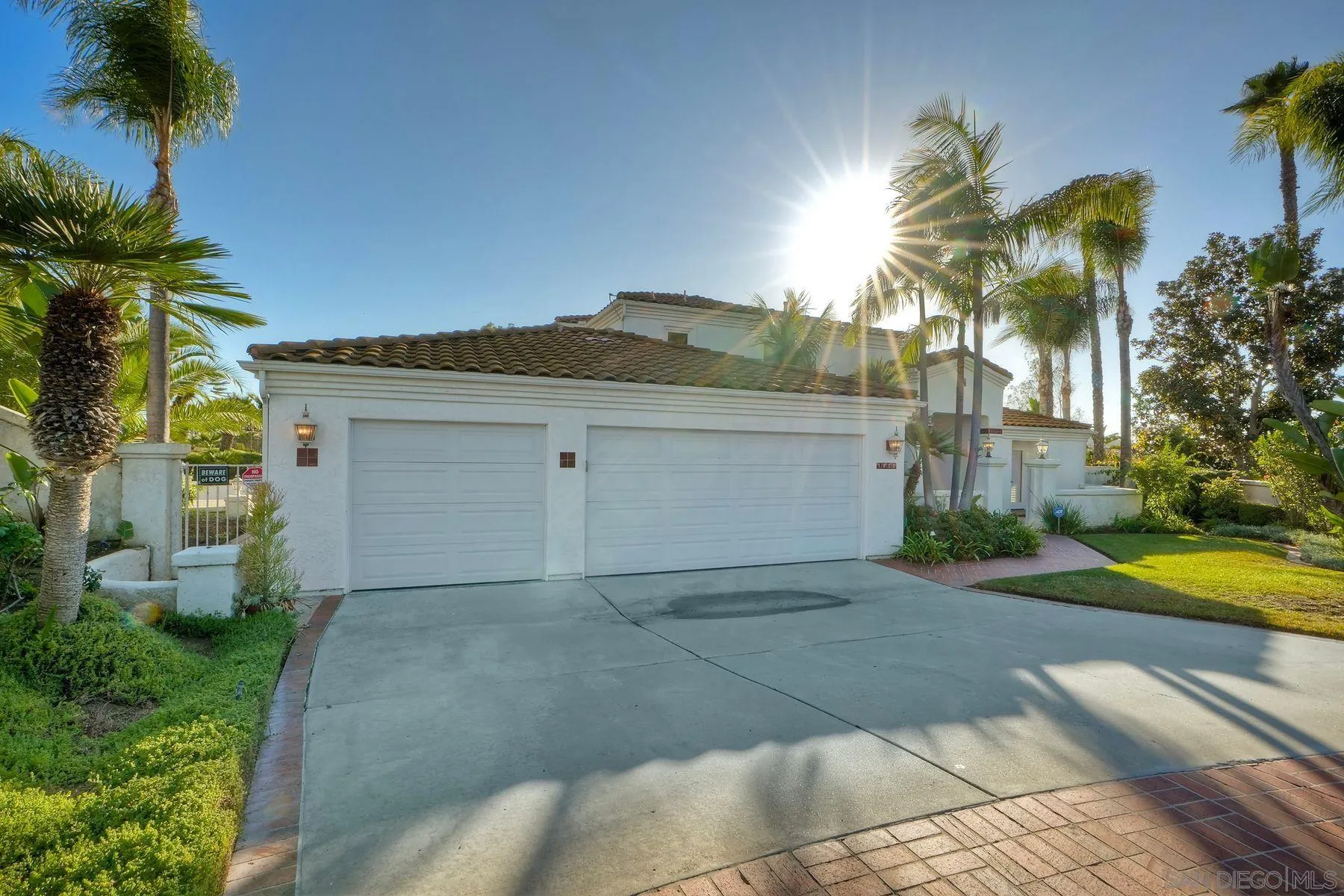 Escondido, California, 92029, United States, 4 Bedrooms Bedrooms, ,4 BathroomsBathrooms,Residential,Active,1995277