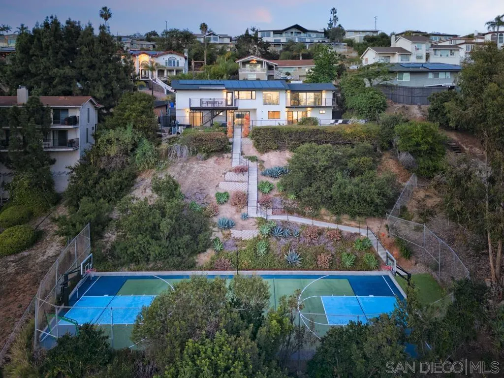 San Diego, California, 92120, United States, 4 Bedrooms Bedrooms, ,4 BathroomsBathrooms,Residential,Active,2042189