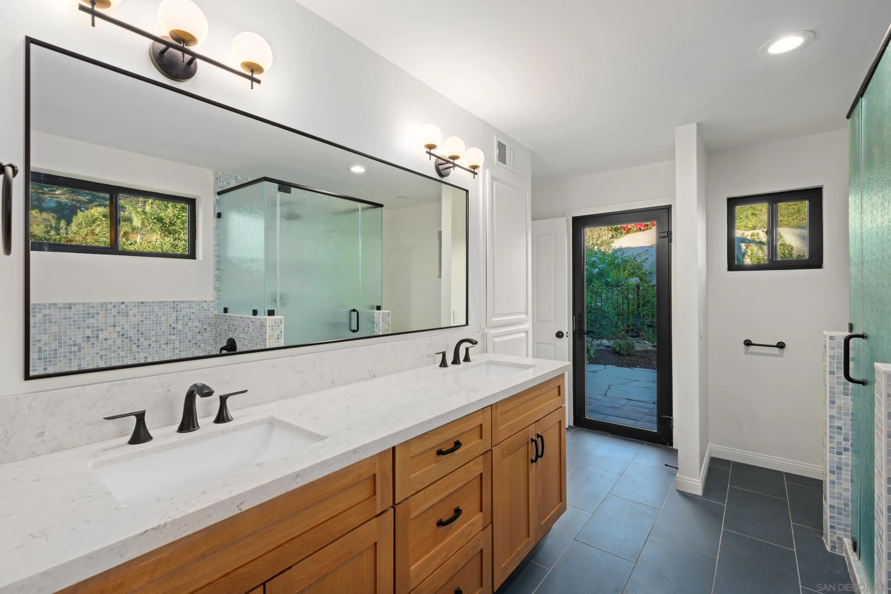 Poway, California, 92064, United States, 4 Bedrooms Bedrooms, ,4 BathroomsBathrooms,Residential,Active,1943826