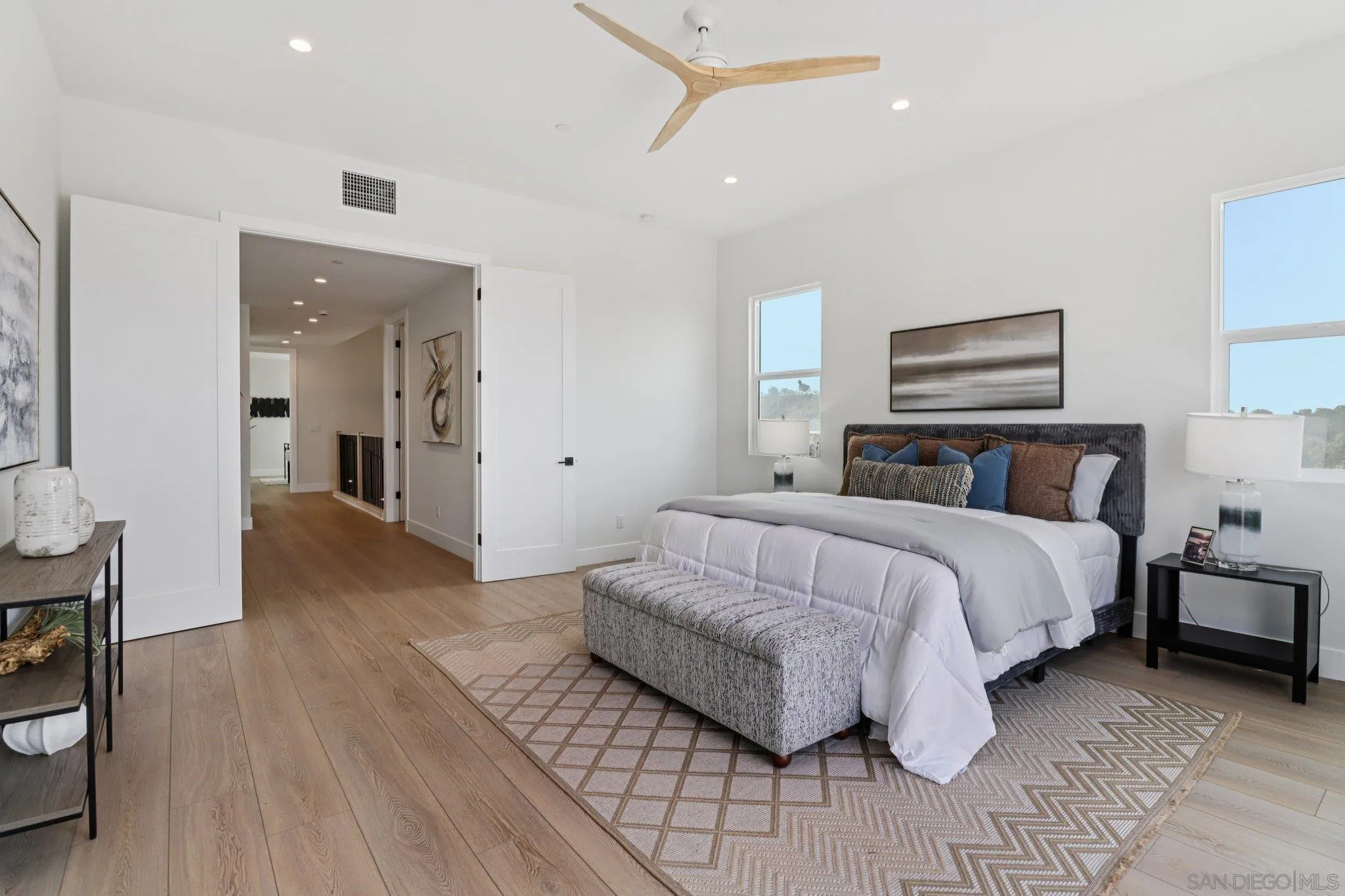 San Diego, California, 92110, United States, 4 Bedrooms Bedrooms, ,4 BathroomsBathrooms,Residential,Active,1967296