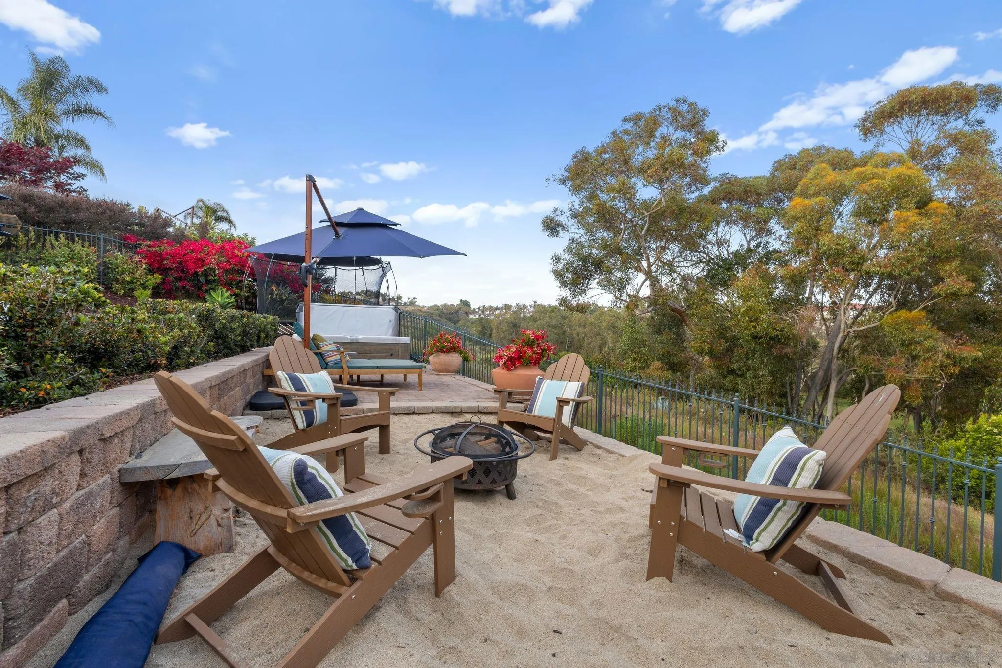 Carlsbad, California, 92011, United States, 5 Bedrooms Bedrooms, ,5 BathroomsBathrooms,Residential,Pending,2045548