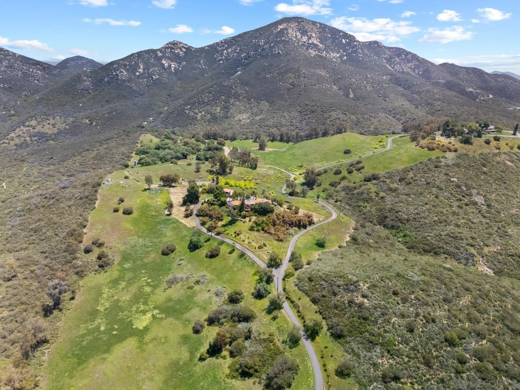 Poway, California, 92064, United States, 5 Bedrooms Bedrooms, ,4 BathroomsBathrooms,Residential,Active,1973638