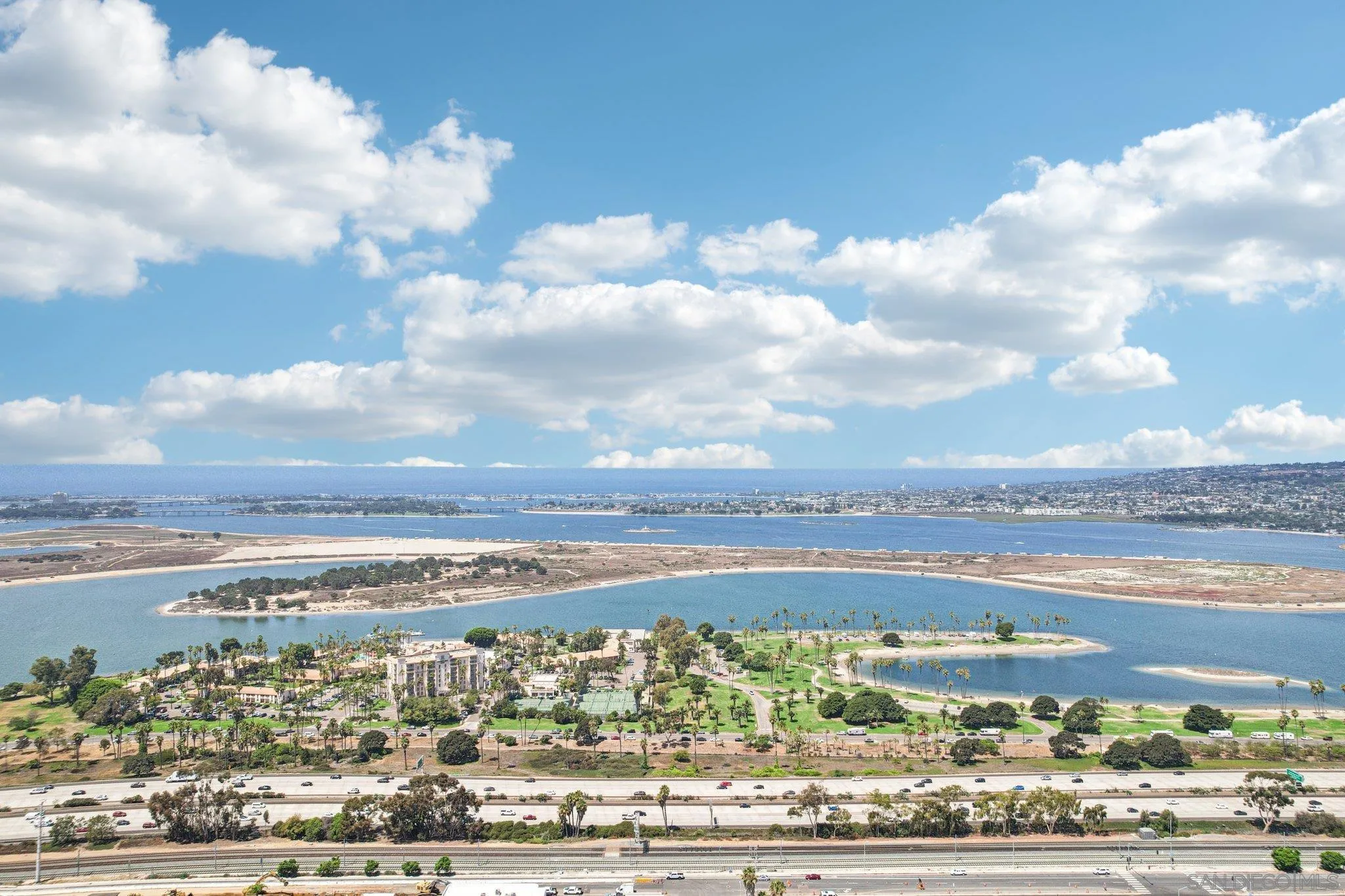 San Diego, California, 92110, United States, 4 Bedrooms Bedrooms, ,4 BathroomsBathrooms,Residential,Active,1922508