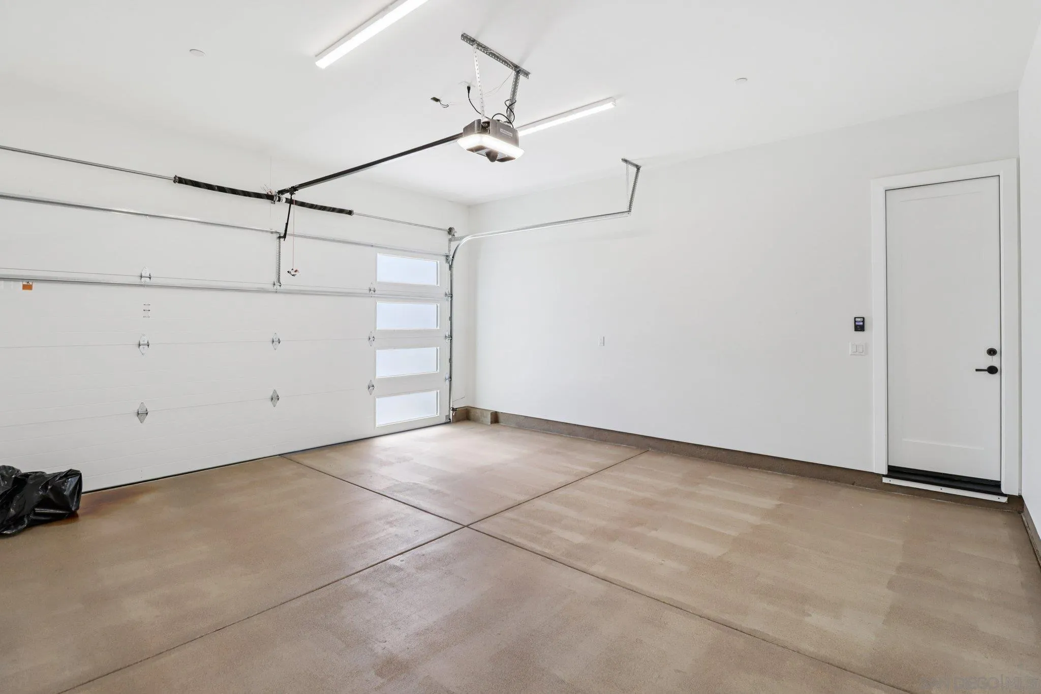 San Diego, California, 92110, United States, 4 Bedrooms Bedrooms, ,4 BathroomsBathrooms,Residential,Active,1967296