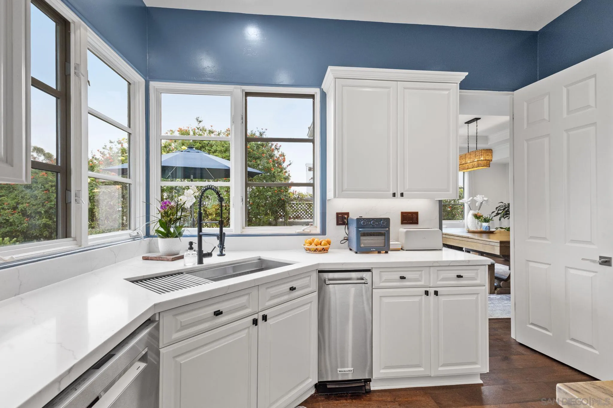 Carlsbad, California, 92011, United States, 5 Bedrooms Bedrooms, ,5 BathroomsBathrooms,Residential,Pending,2045548