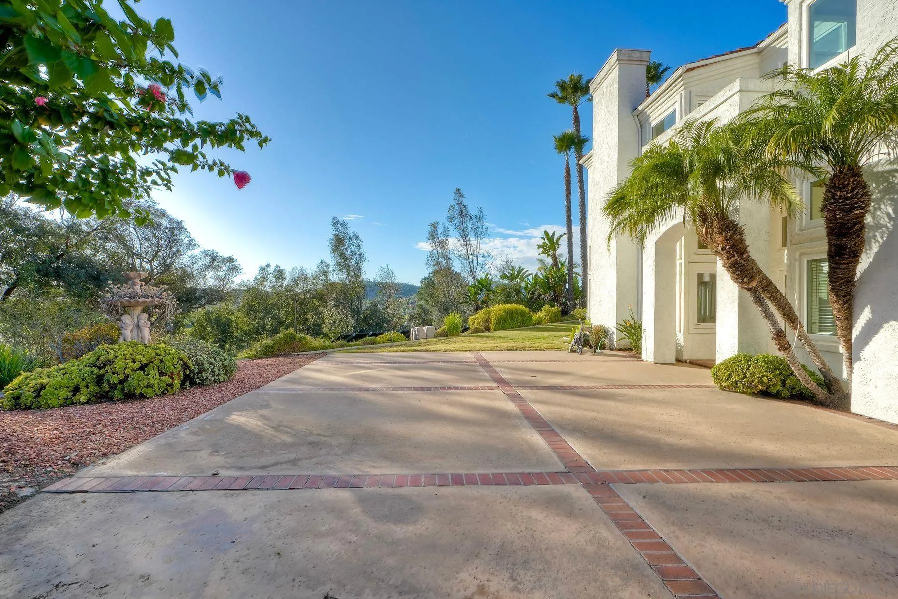 Escondido, California, 92029, United States, 4 Bedrooms Bedrooms, ,4 BathroomsBathrooms,Residential,Active,1995277