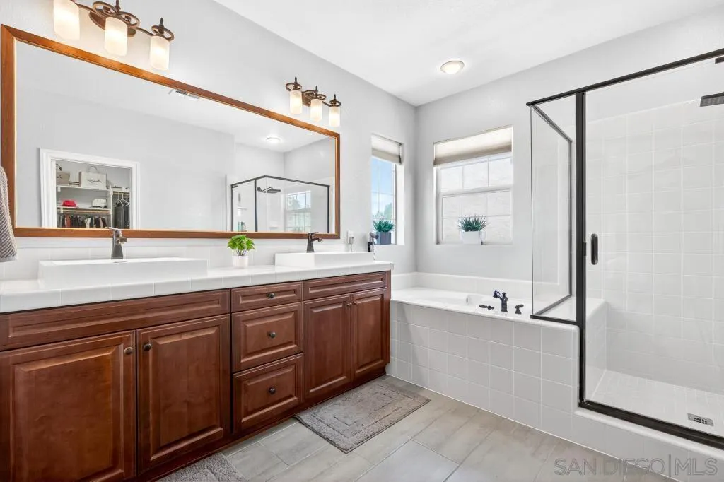 San Diego, California, 92127, United States, 5 Bedrooms Bedrooms, ,3 BathroomsBathrooms,Residential,Active,2041350