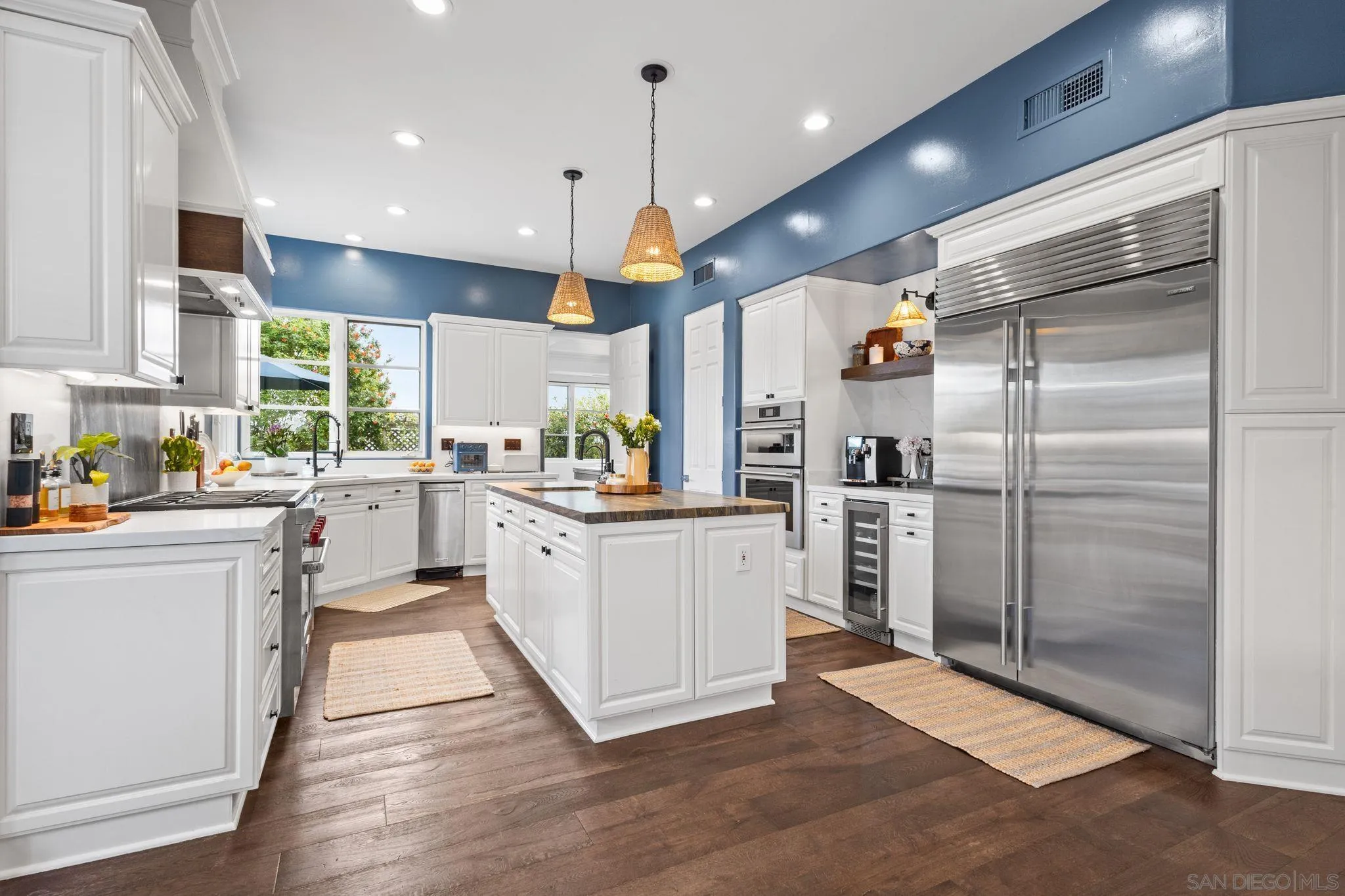 Carlsbad, California, 92011, United States, 5 Bedrooms Bedrooms, ,5 BathroomsBathrooms,Residential,Pending,2045548