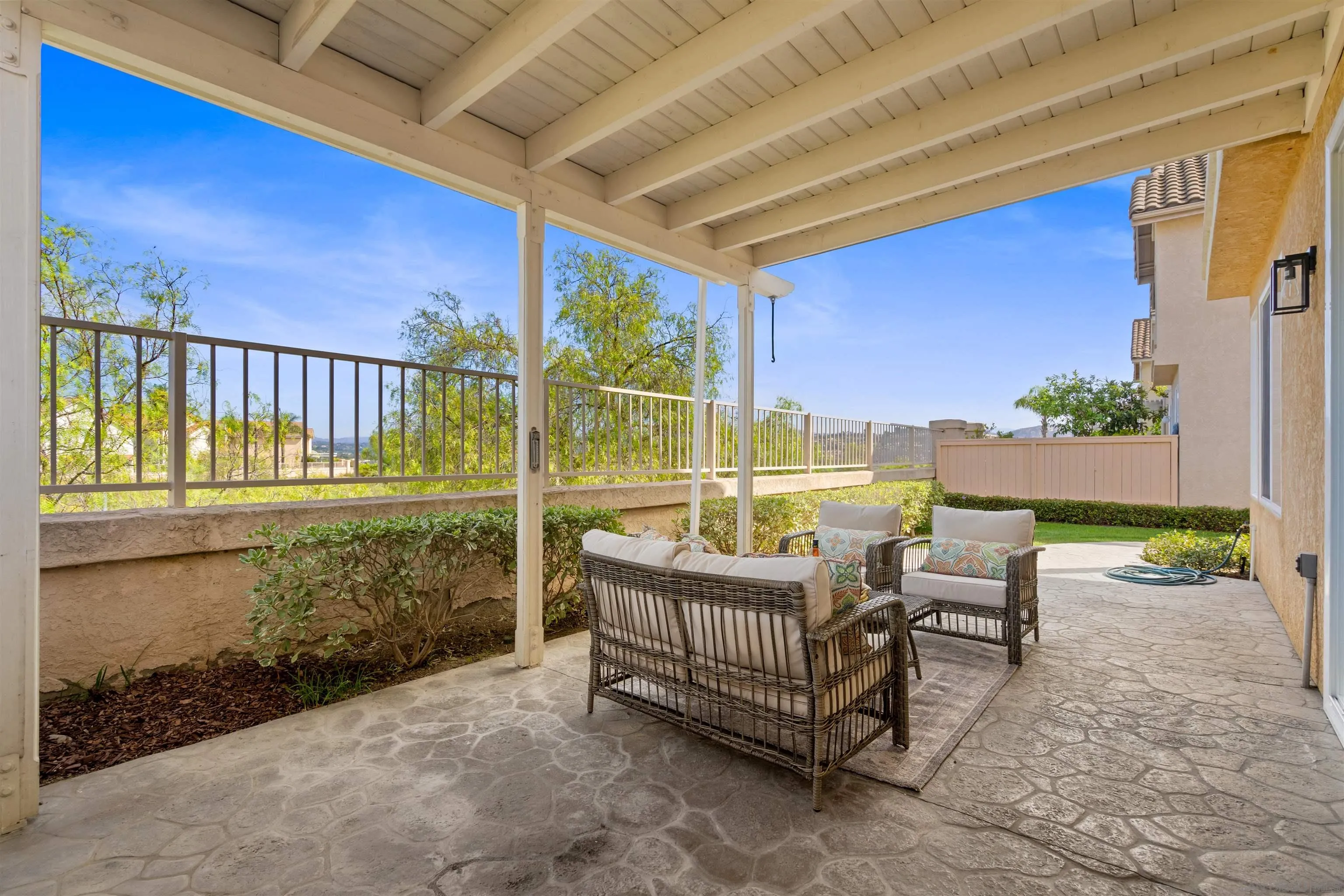 San Diego, California, 92128, United States, 3 Bedrooms Bedrooms, ,3 BathroomsBathrooms,Residential,Active,1945480