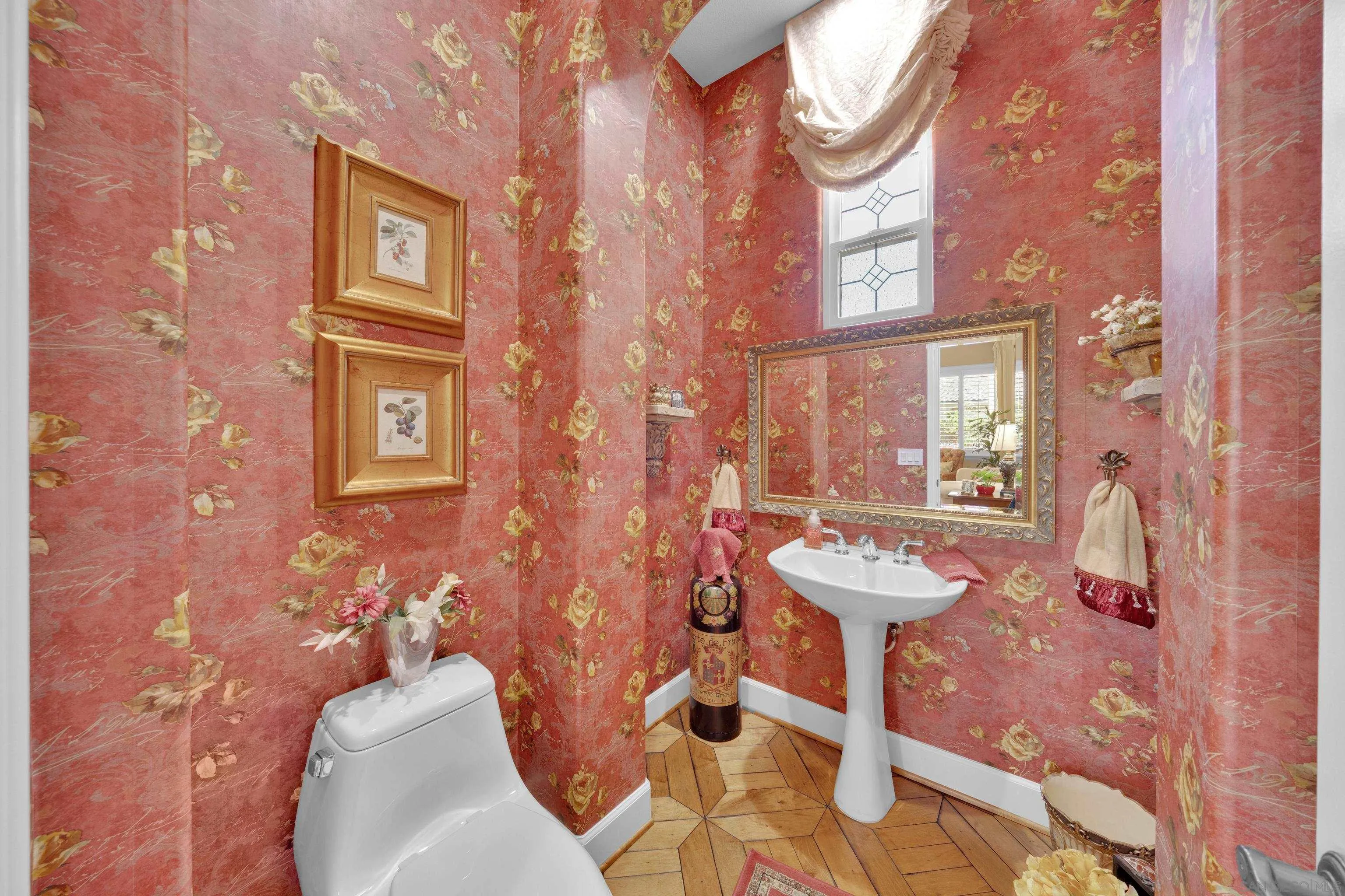 San Diego, California, 92127, United States, 5 Bedrooms Bedrooms, ,6 BathroomsBathrooms,Residential,Active,1936639