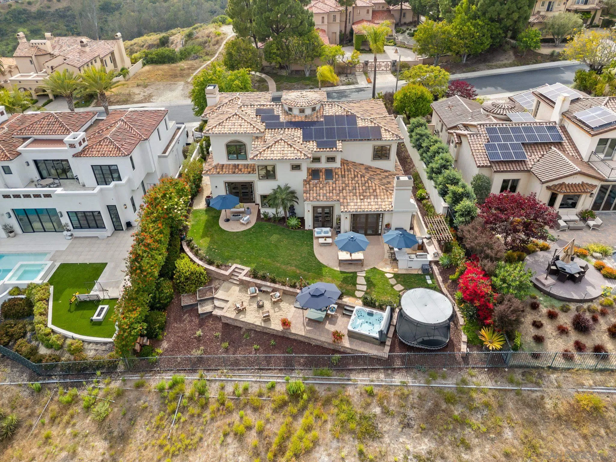 Carlsbad, California, 92011, United States, 5 Bedrooms Bedrooms, ,5 BathroomsBathrooms,Residential,Pending,2045548