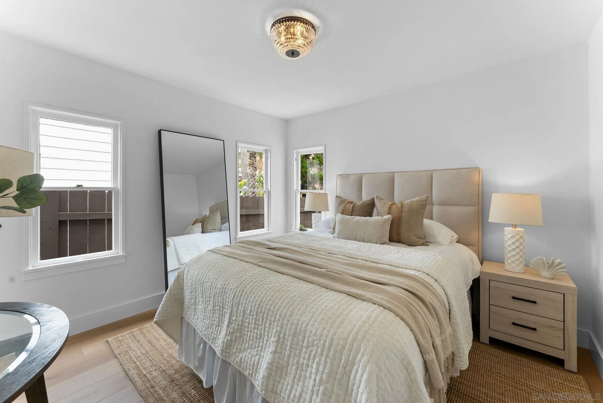 La Jolla, California, 92037, United States, 2 Bedrooms Bedrooms, ,1 BathroomBathrooms,Residential,Active,2012241