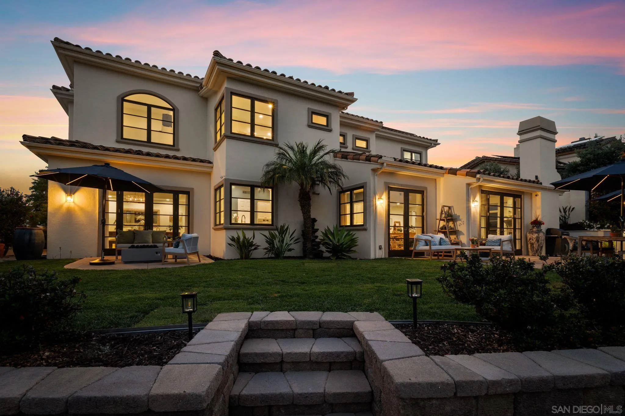 Carlsbad, California, 92011, United States, 5 Bedrooms Bedrooms, ,5 BathroomsBathrooms,Residential,Pending,2045548