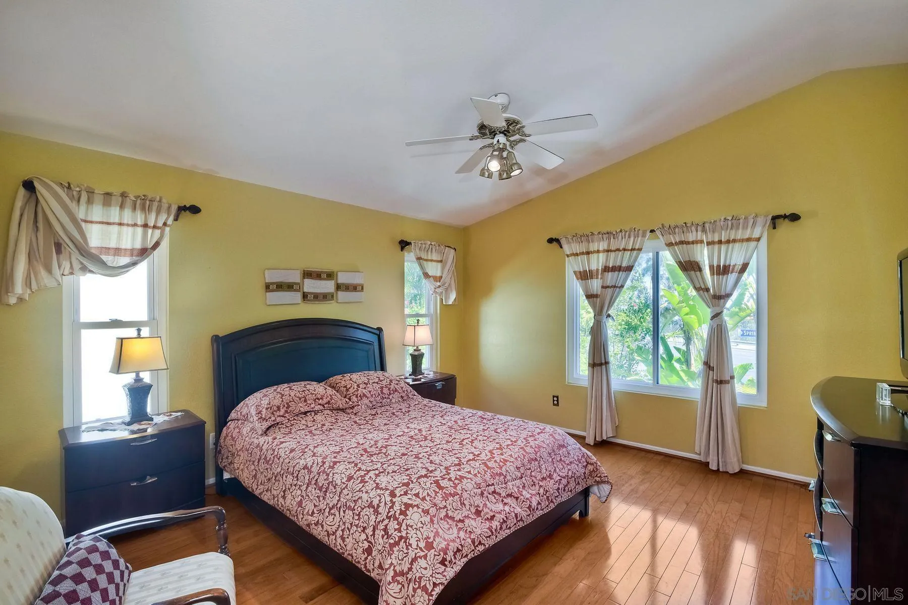 San Diego, California, 92131, United States, 4 Bedrooms Bedrooms, ,3 BathroomsBathrooms,Residential,Active,2044573