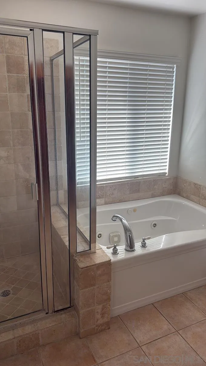 San Diego, California, 92128, United States, 4 Bedrooms Bedrooms, ,3 BathroomsBathrooms,Residential,Active,1941138