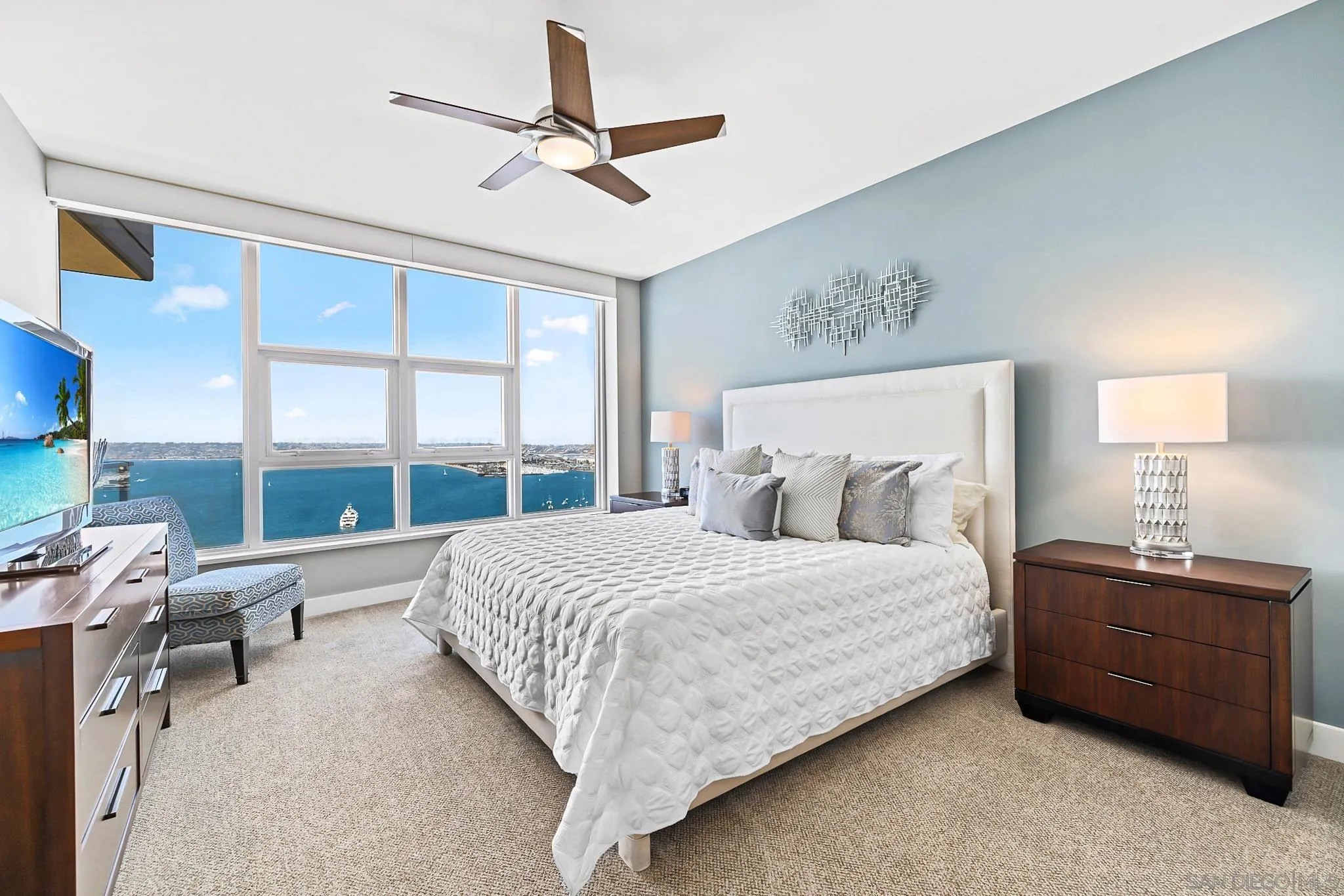 San Diego, California, 92101, United States, 2 Bedrooms Bedrooms, ,3 BathroomsBathrooms,Residential,Active,2032885