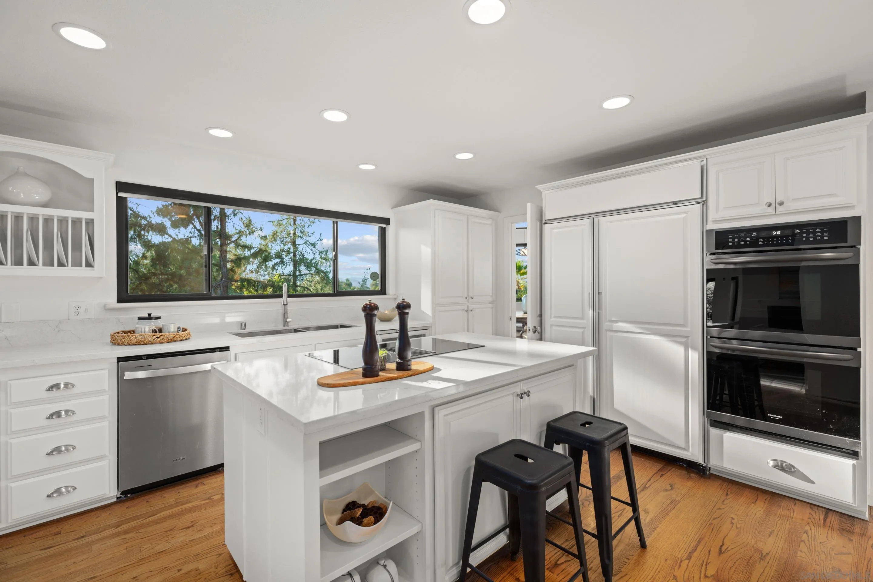 Poway, California, 92064, United States, 4 Bedrooms Bedrooms, ,4 BathroomsBathrooms,Residential,Active,1943826