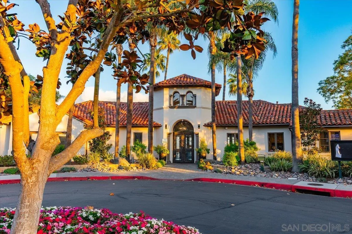 Escondido, California, 92026, United States, 5 Bedrooms Bedrooms, ,3 BathroomsBathrooms,Residential,Active,1970987