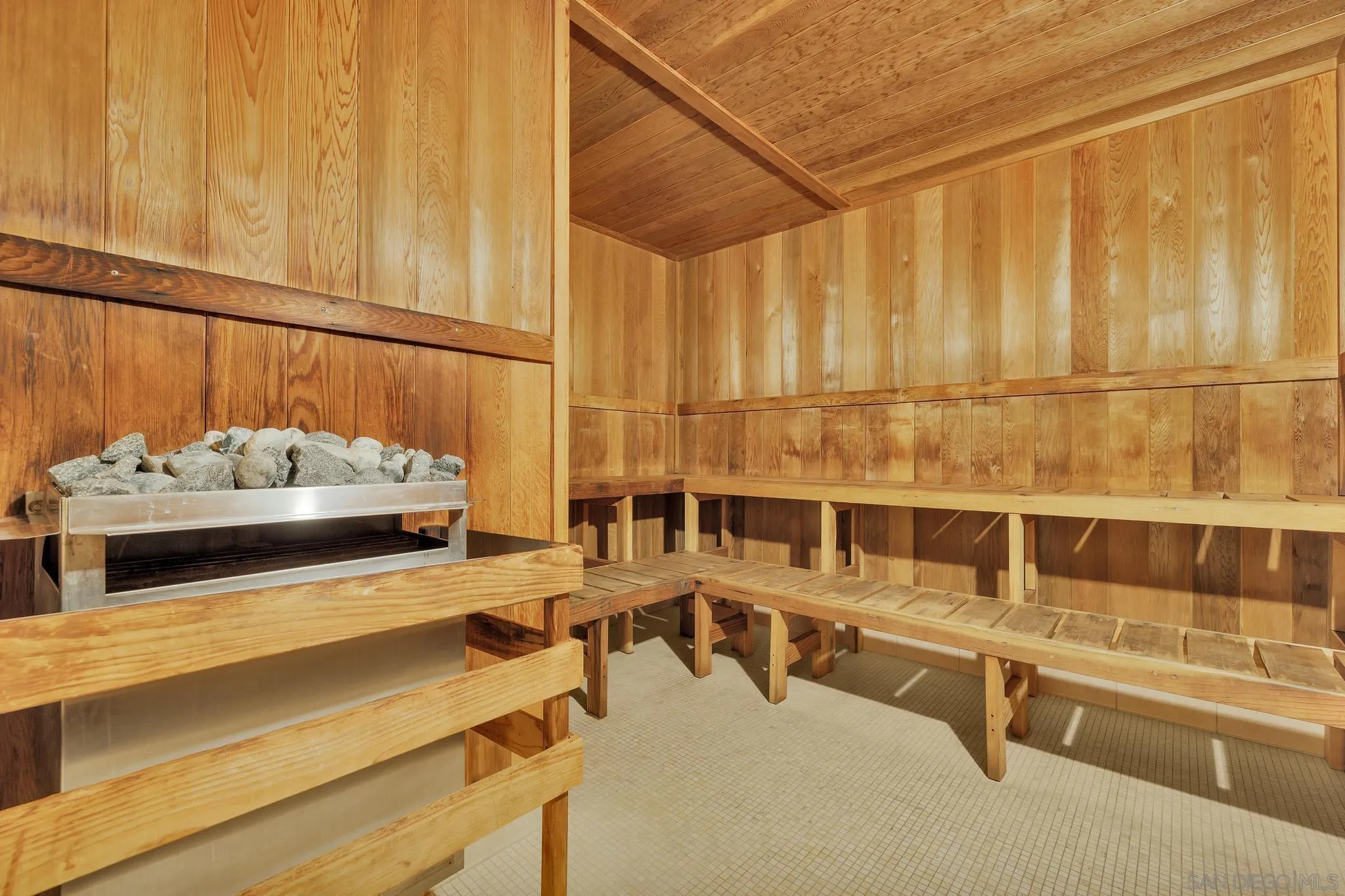 San Diego, California, 92101, United States, 2 Bedrooms Bedrooms, ,3 BathroomsBathrooms,Residential,Active,1995280