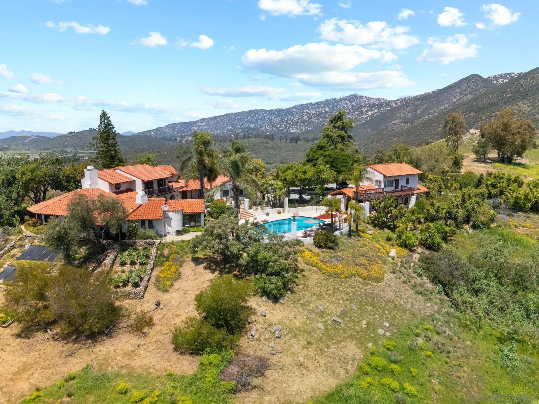 Poway, California, 92064, United States, 5 Bedrooms Bedrooms, ,4 BathroomsBathrooms,Residential,Active,1973638