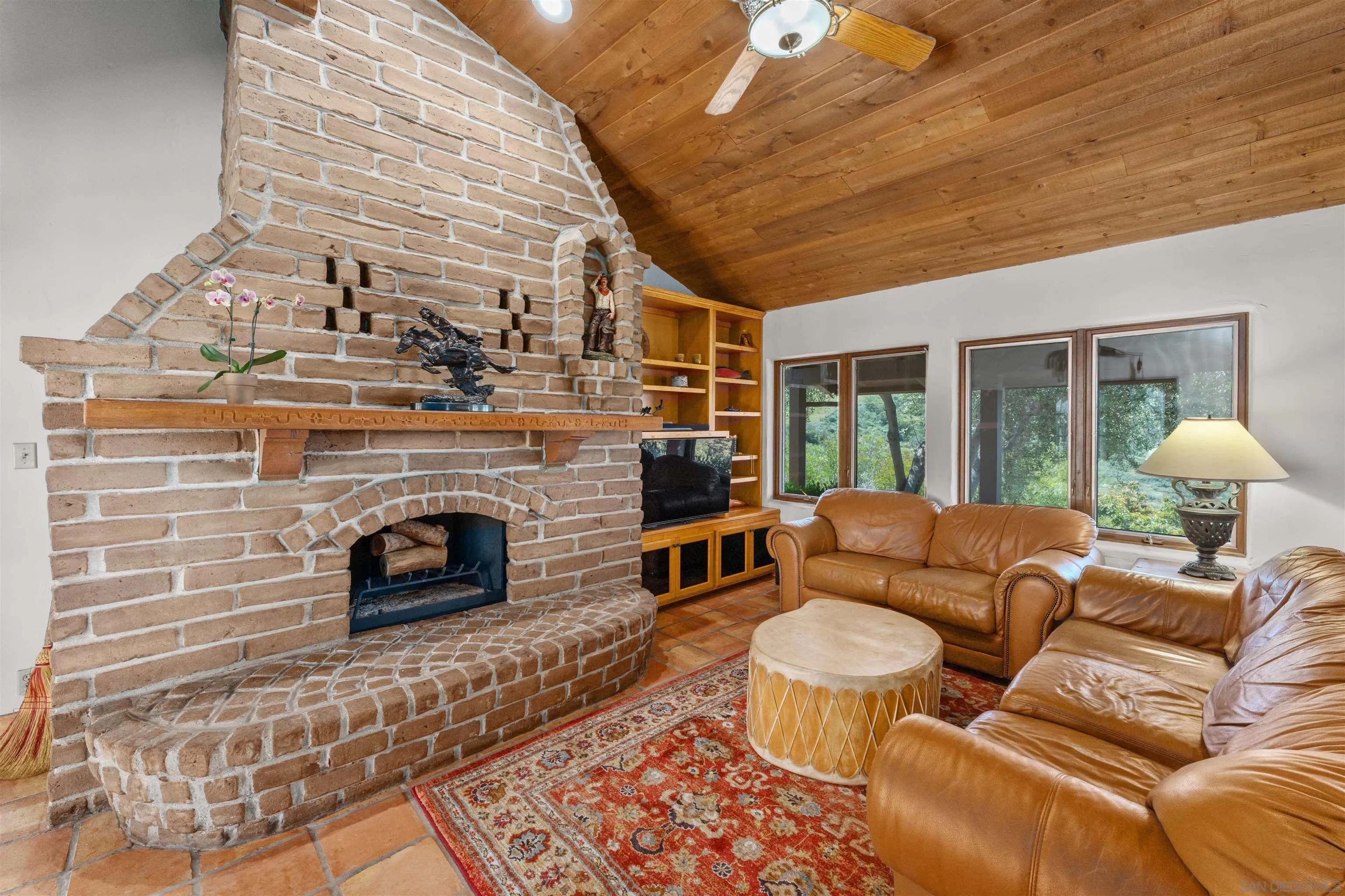 Poway, California, 92064, United States, 5 Bedrooms Bedrooms, ,4 BathroomsBathrooms,Residential,Active,1973638