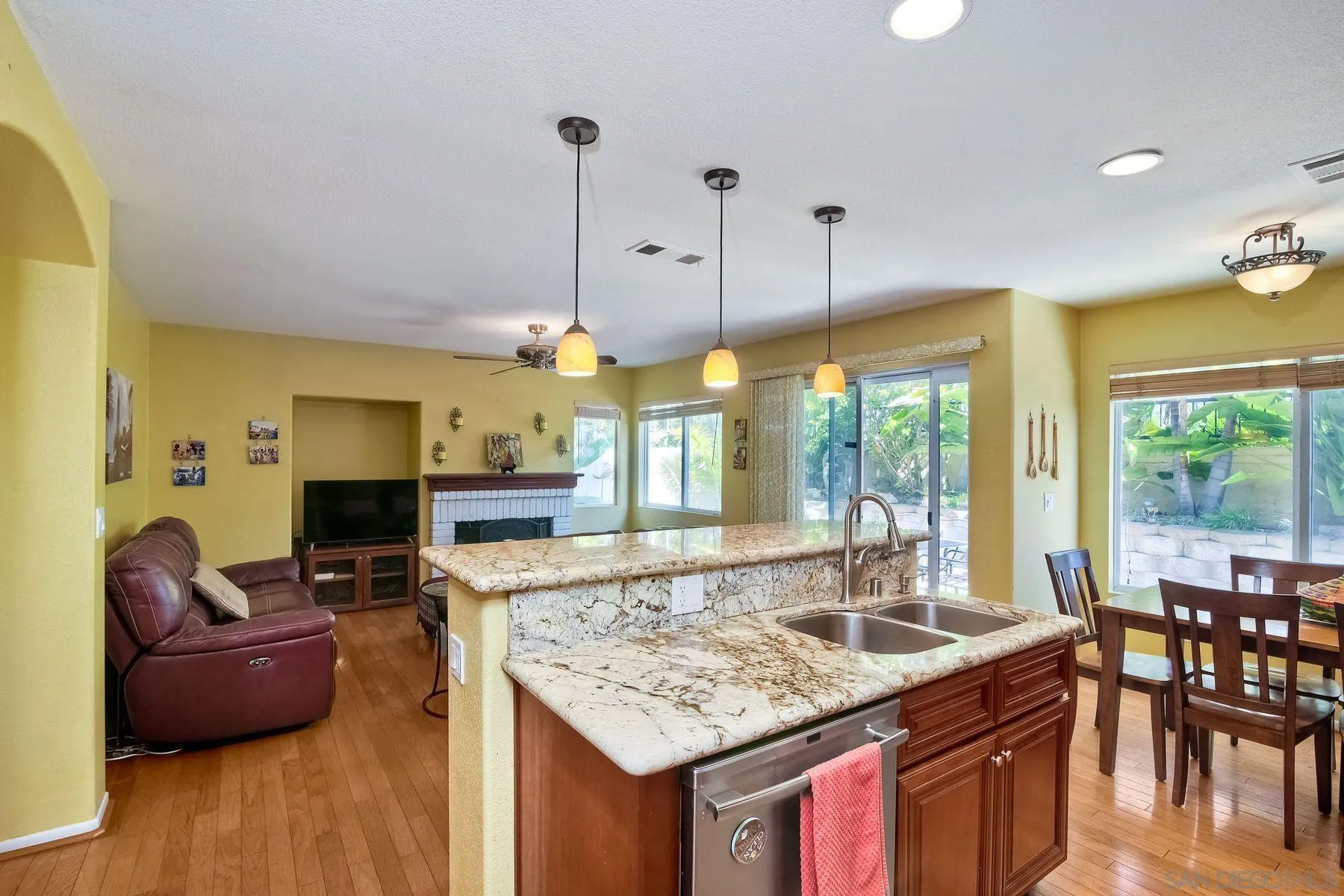 San Diego, California, 92131, United States, 4 Bedrooms Bedrooms, ,3 BathroomsBathrooms,Residential,Active,2044573