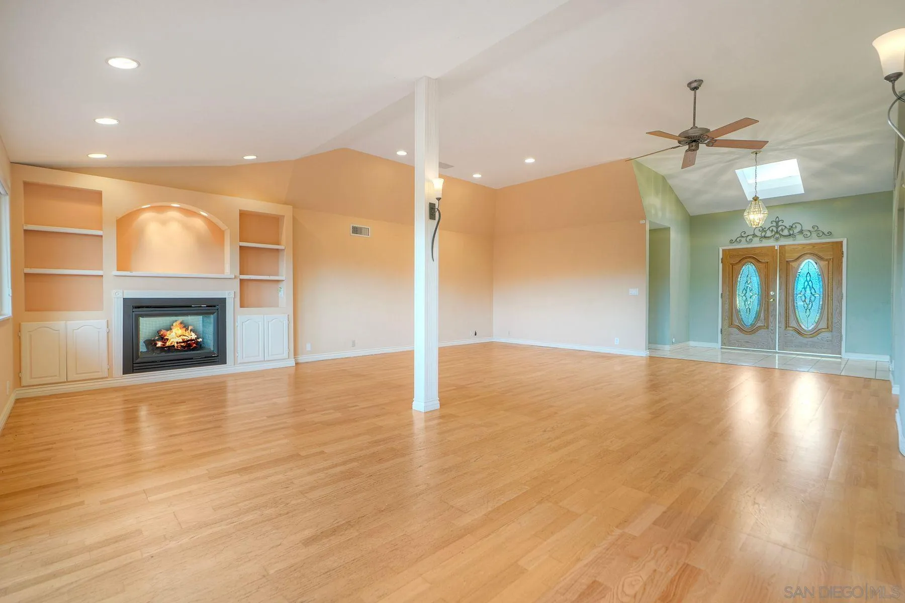 San Diego, California, 92128, United States, 3 Bedrooms Bedrooms, ,3 BathroomsBathrooms,Residential,Active,1990587