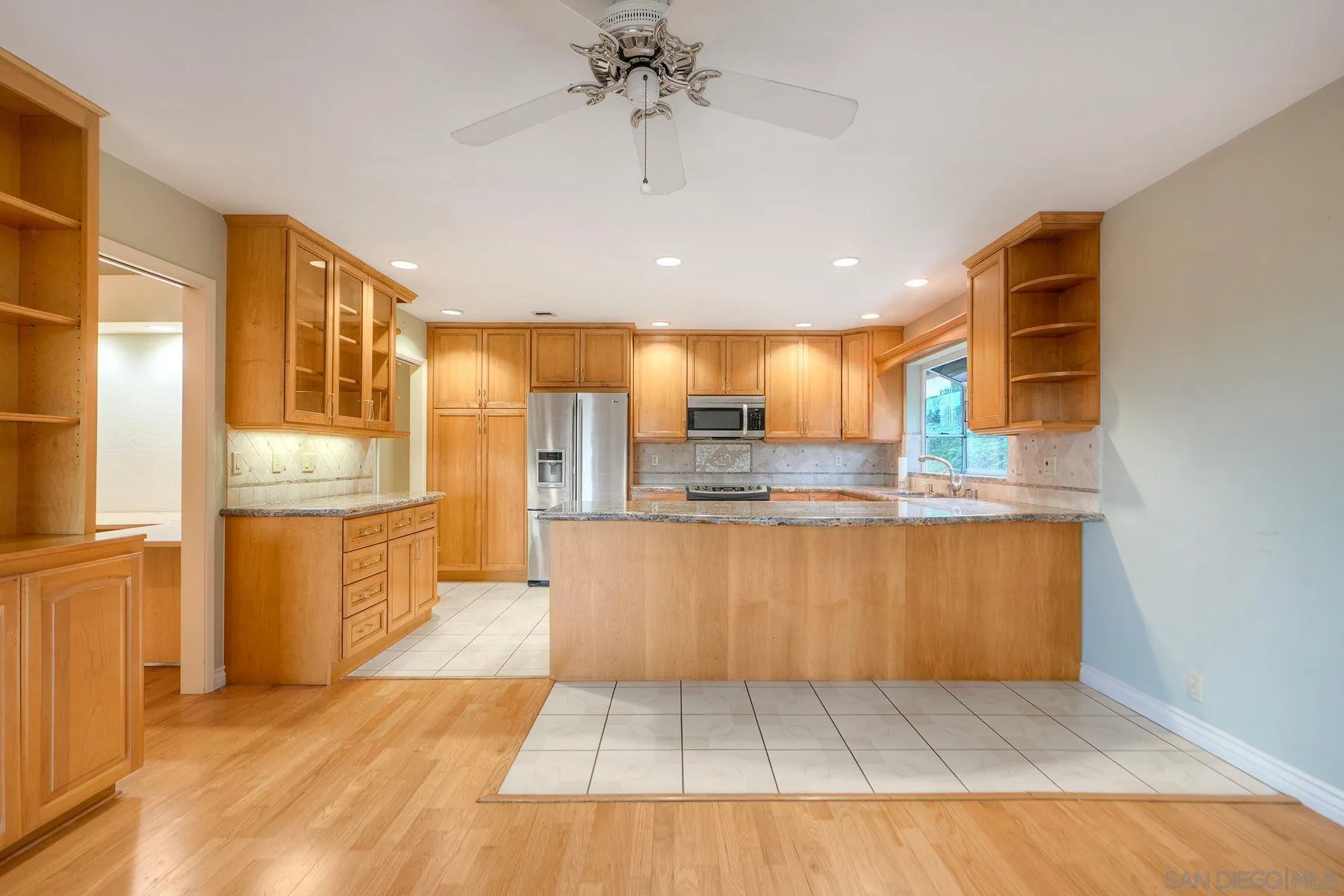 San Diego, California, 92128, United States, 3 Bedrooms Bedrooms, ,3 BathroomsBathrooms,Residential,Active,1990587