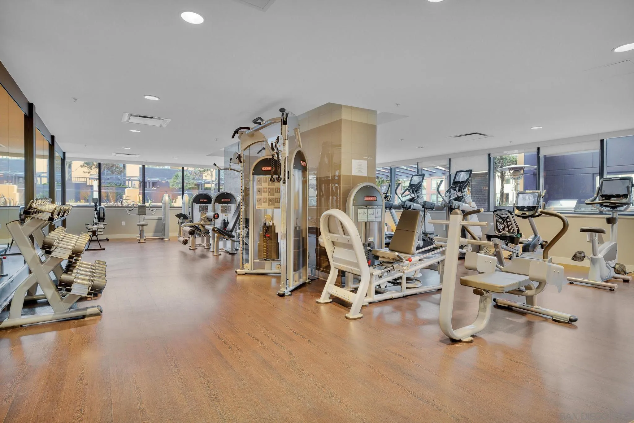 San Diego, California, 92101, United States, 2 Bedrooms Bedrooms, ,3 BathroomsBathrooms,Residential,Active,2032885