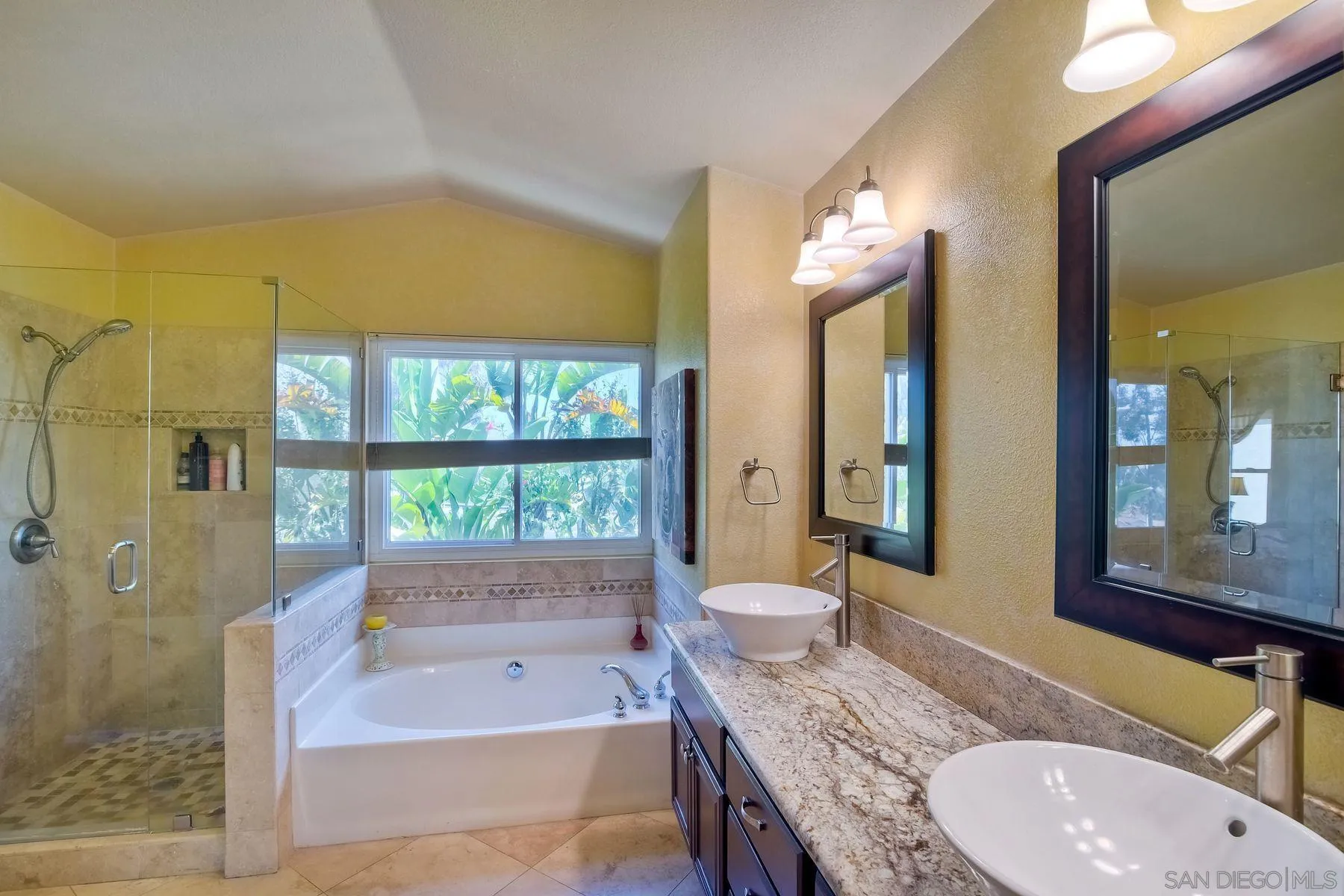 San Diego, California, 92131, United States, 4 Bedrooms Bedrooms, ,3 BathroomsBathrooms,Residential,Active,2044573
