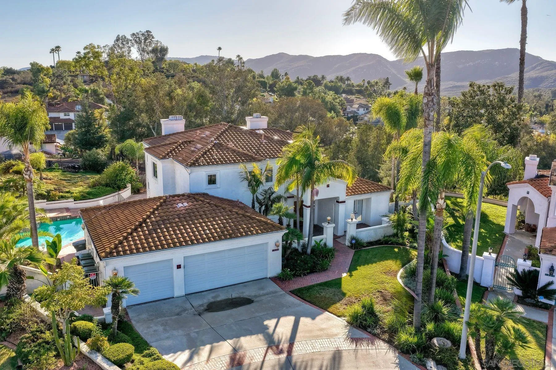 Escondido, California, 92029, United States, 4 Bedrooms Bedrooms, ,4 BathroomsBathrooms,Residential,Active,1995277