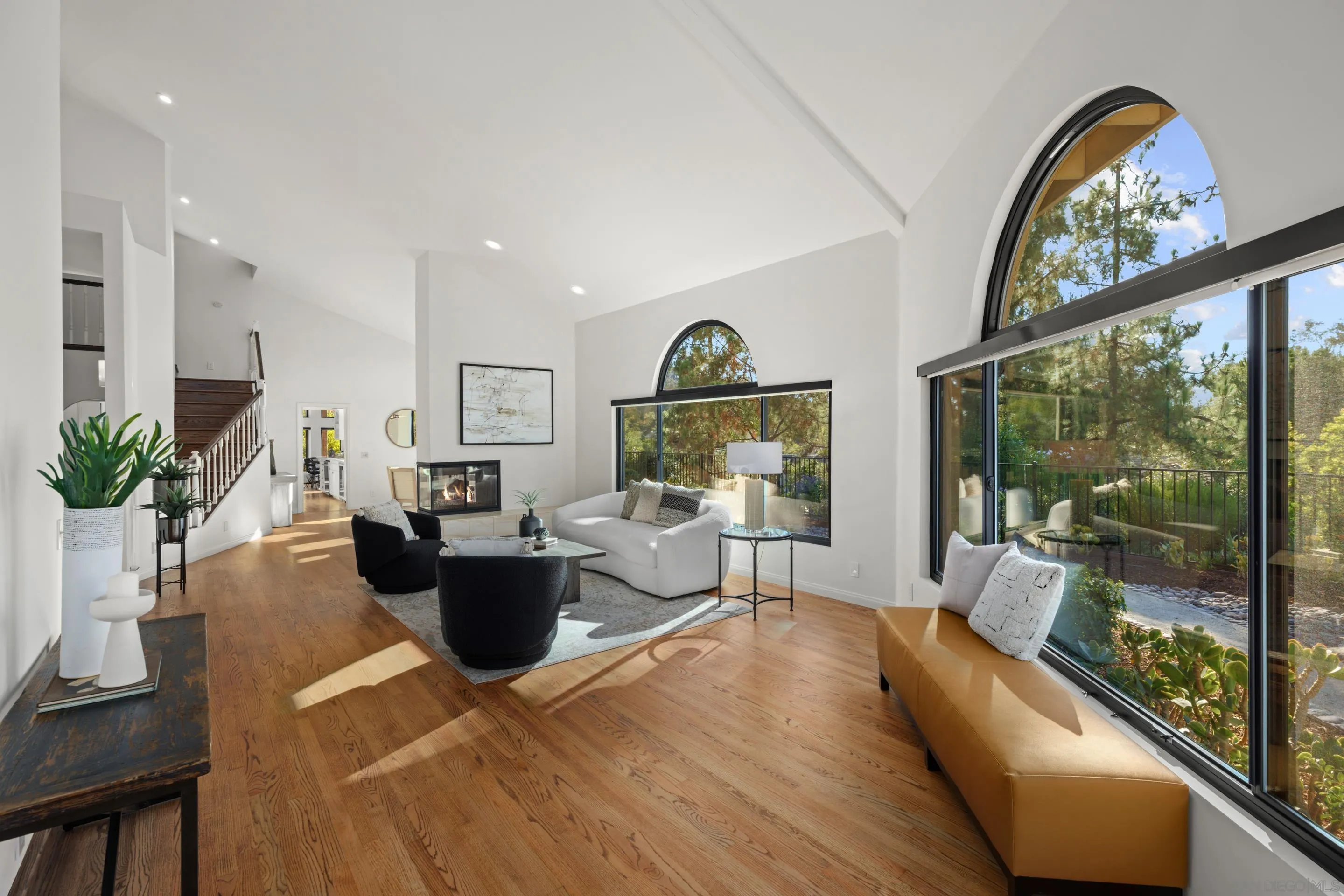 Poway, California, 92064, United States, 4 Bedrooms Bedrooms, ,4 BathroomsBathrooms,Residential,Active,1943826